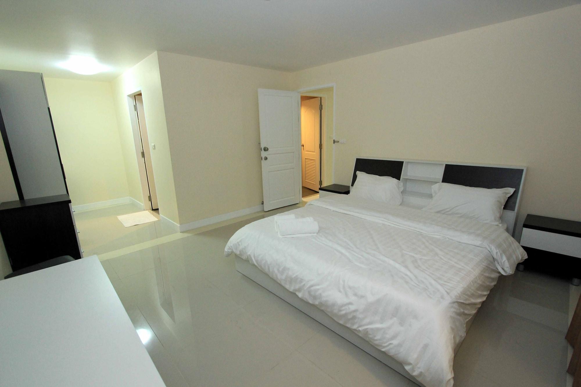 Grow Residences Bangkok Exterior photo