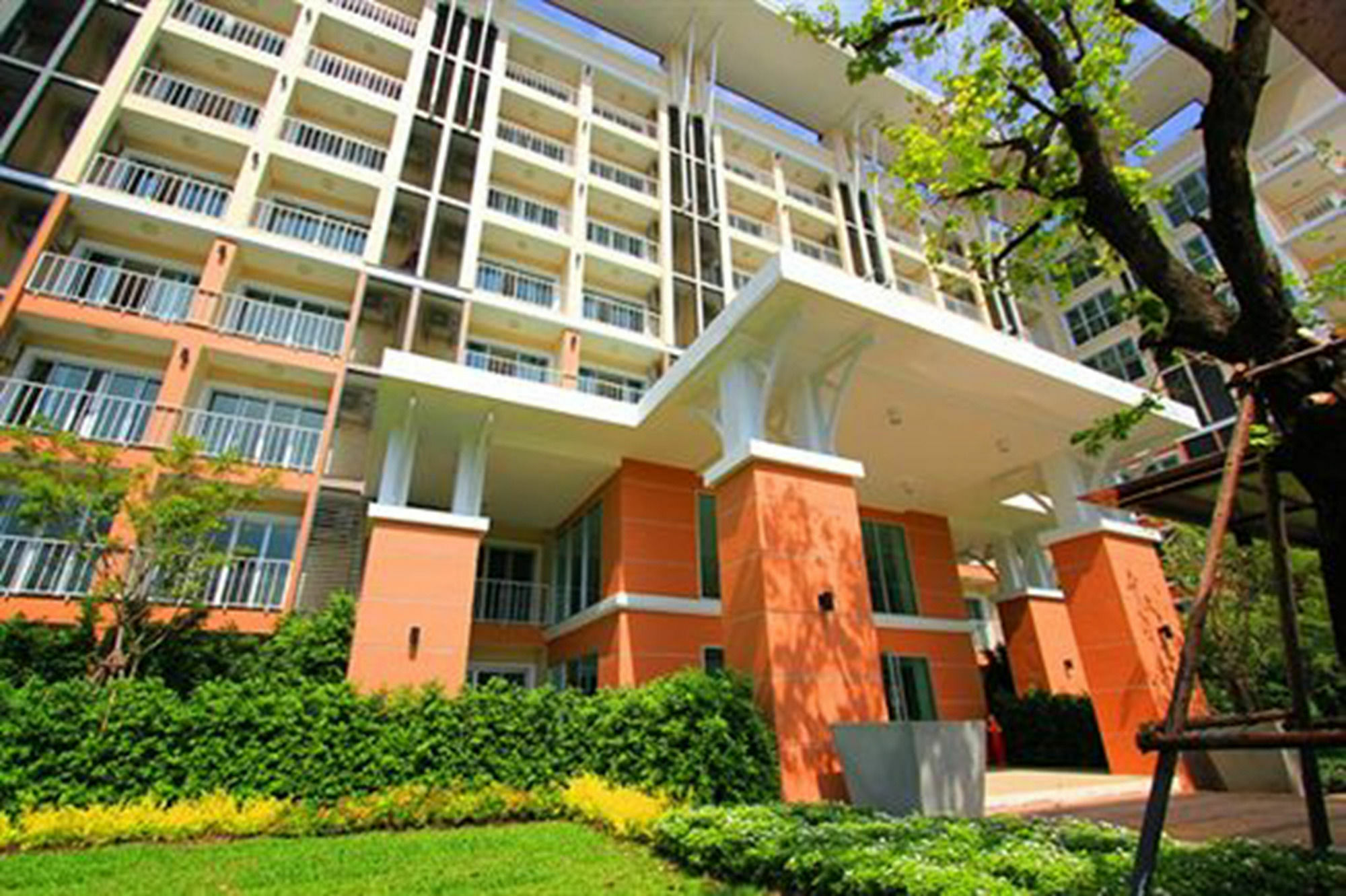 Grow Residences Bangkok Exterior photo